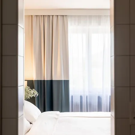 Hotel Free Parking 3*