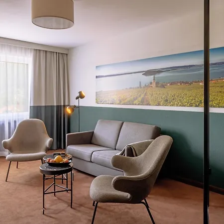 Hotel Free Parking