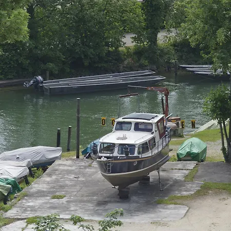 Free Parking Ξενοδοχείο