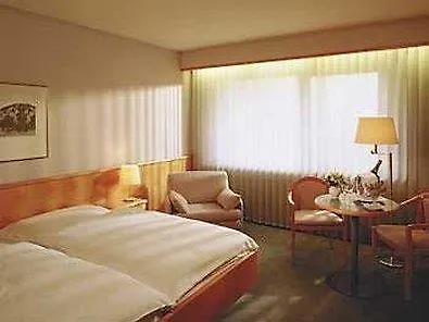 Hotel Free Parking