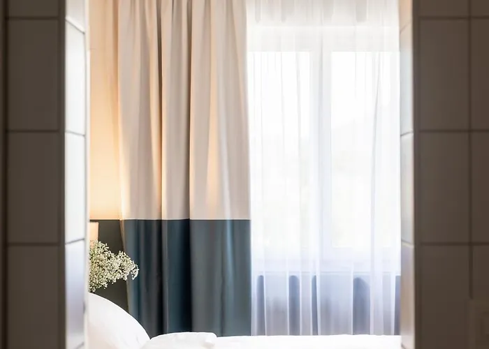 Hotel Free Parking 3*